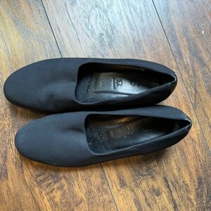 ECCO WOMEN'S FELICIA STRETCH SHOE Size 9.5 Like New!
